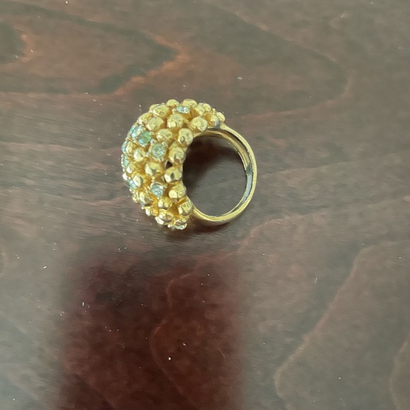 Vintage Crown Trifari nugget dome ring - Picture 9 of 11